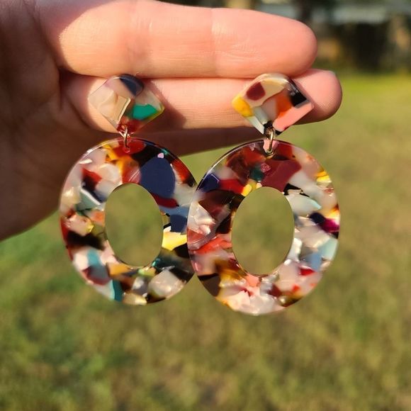 Confetti Patterned Acrylic Oval Drop Earrings 🎊 - Picture 3 of 5